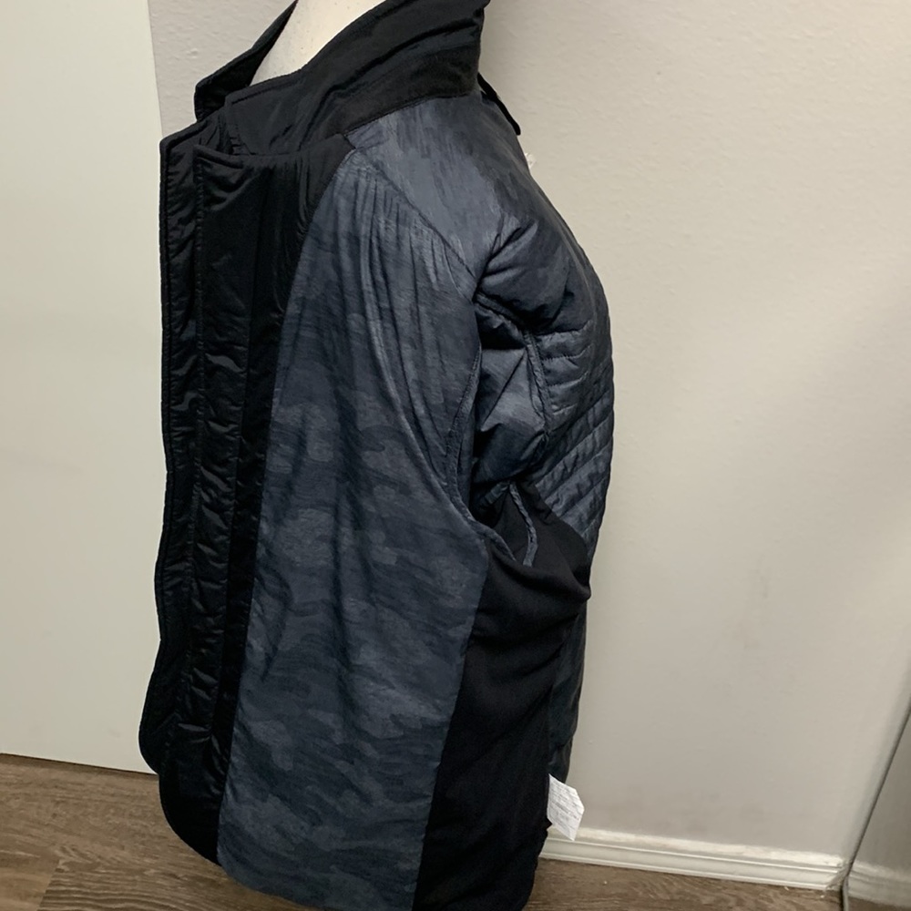 Lululemon jacket - Picture 10 of 10